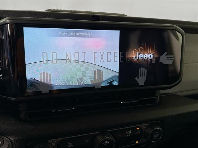 new 2025 Jeep Gladiator car, priced at $32,922