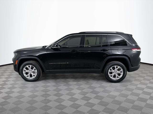 used 2022 Jeep Grand Cherokee car, priced at $29,068