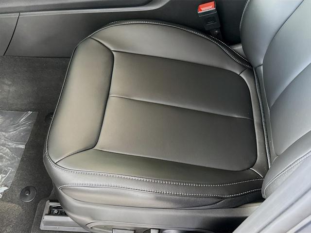 new 2025 Jeep Grand Cherokee car, priced at $37,135