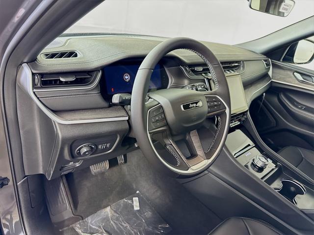 new 2025 Jeep Grand Cherokee car, priced at $37,135