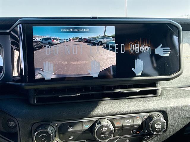 new 2025 Jeep Gladiator car, priced at $35,873