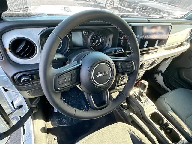 new 2025 Jeep Gladiator car, priced at $35,873