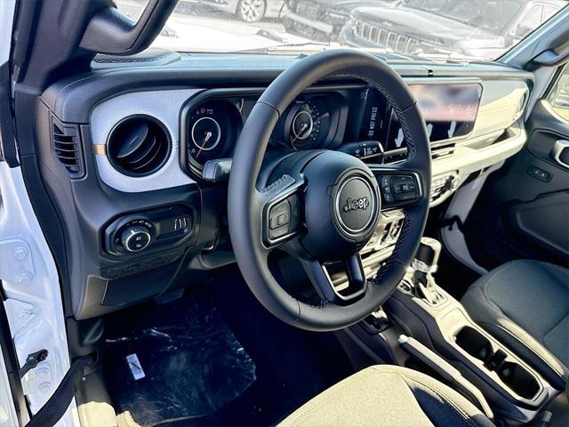 new 2025 Jeep Gladiator car, priced at $35,873