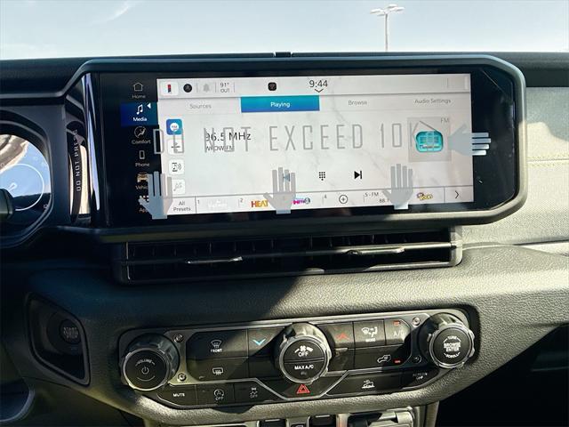 new 2025 Jeep Gladiator car, priced at $35,873