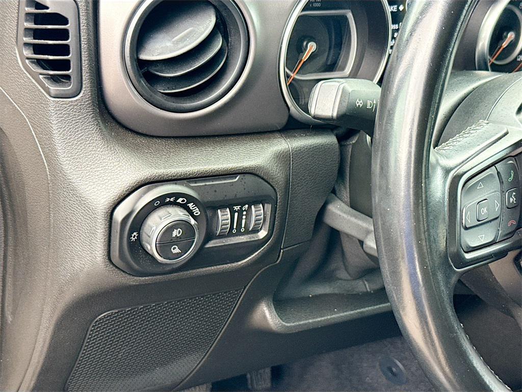 used 2021 Jeep Gladiator car, priced at $27,552