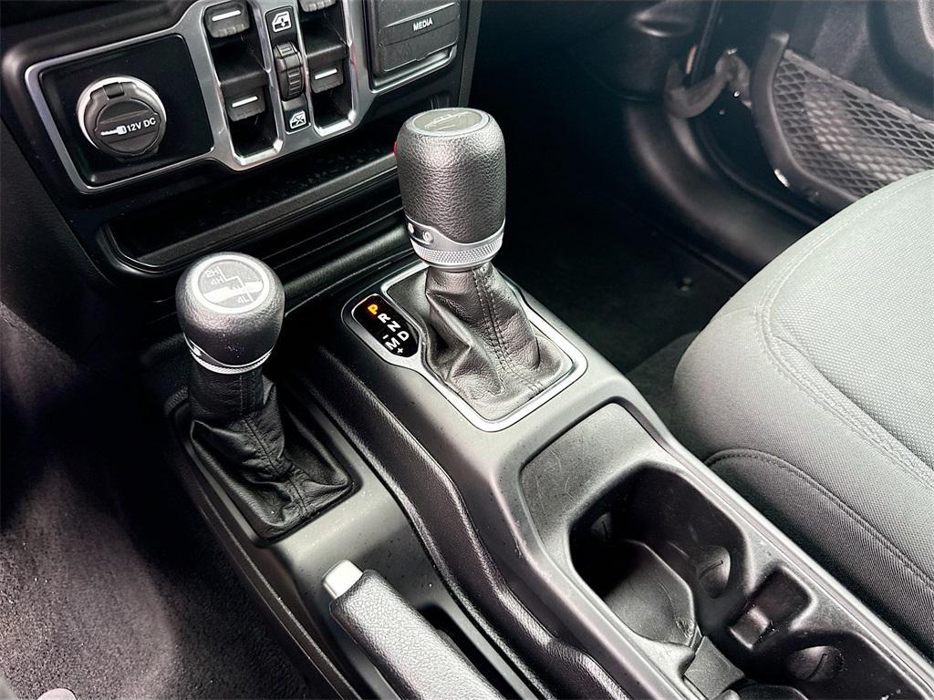 used 2021 Jeep Gladiator car, priced at $27,552