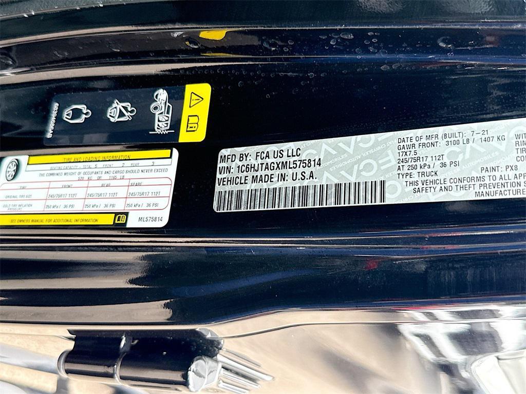 used 2021 Jeep Gladiator car, priced at $27,552