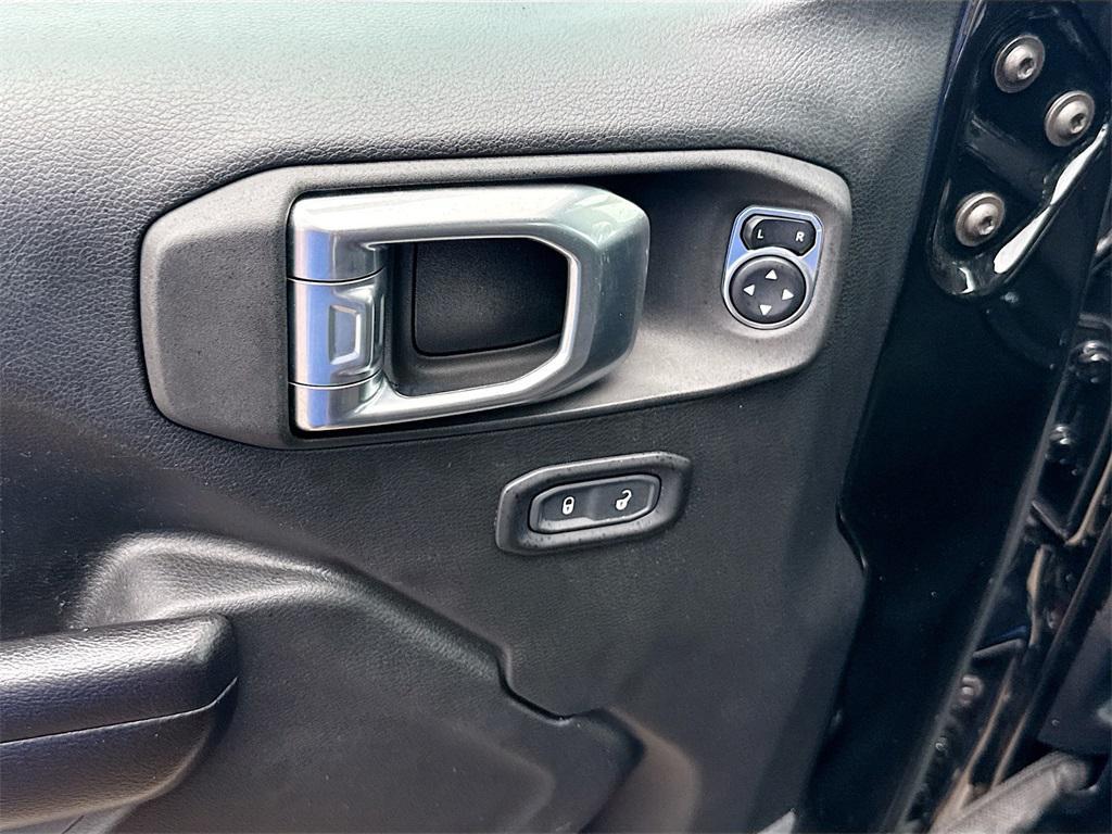 used 2021 Jeep Gladiator car, priced at $27,552