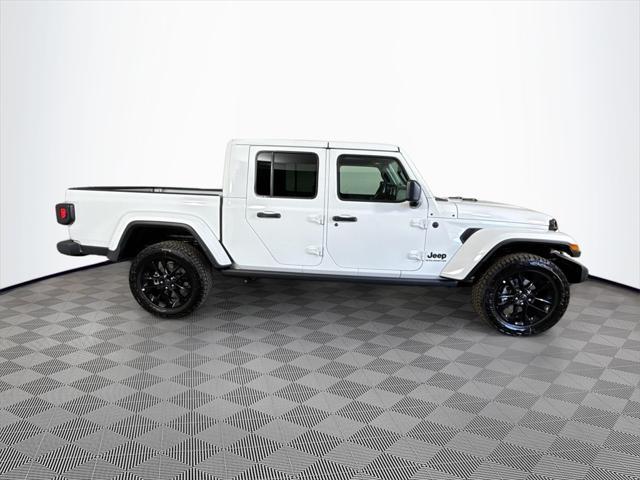 new 2025 Jeep Gladiator car, priced at $35,674