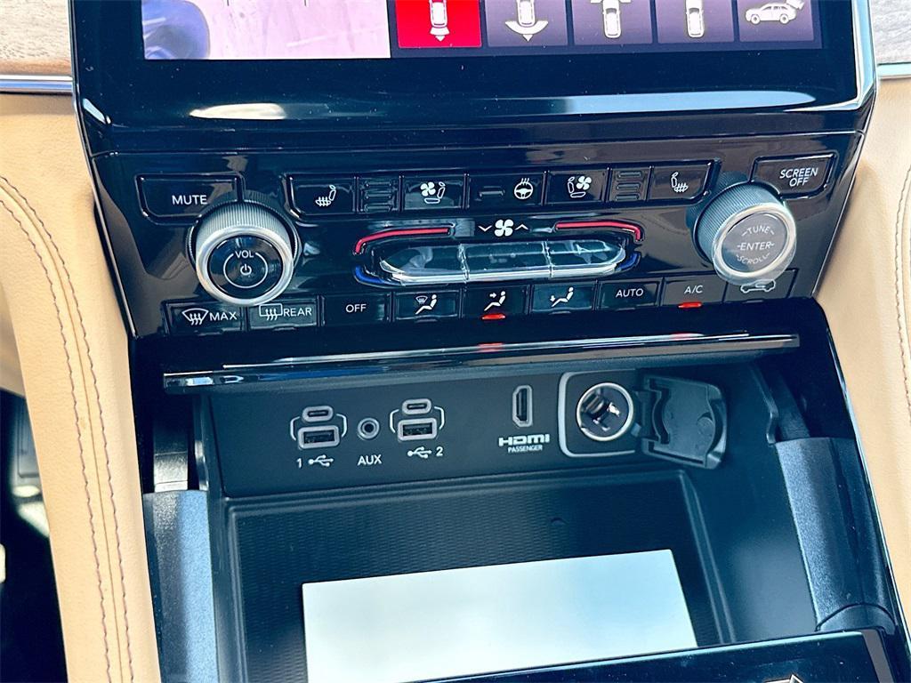 new 2025 Jeep Grand Cherokee L car, priced at $59,695