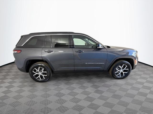 new 2025 Jeep Grand Cherokee car, priced at $37,646