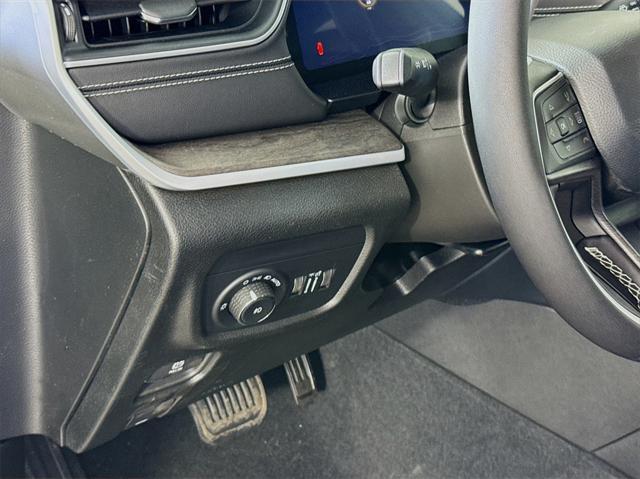 new 2025 Jeep Grand Cherokee car, priced at $35,146