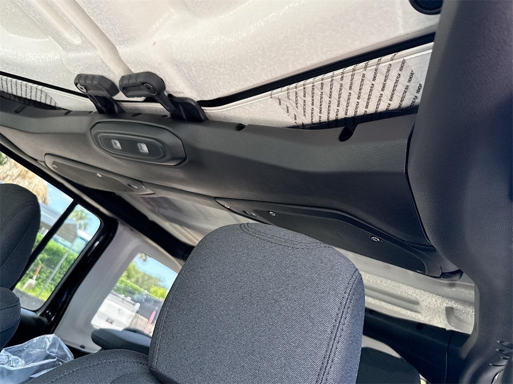 new 2025 Jeep Wrangler car, priced at $48,407