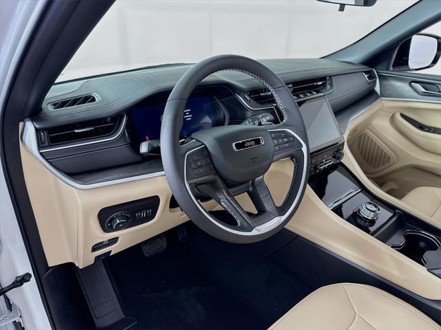 new 2025 Jeep Grand Cherokee car, priced at $37,283