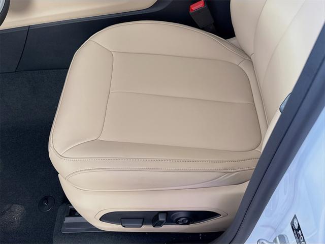 new 2025 Jeep Grand Cherokee car, priced at $37,283