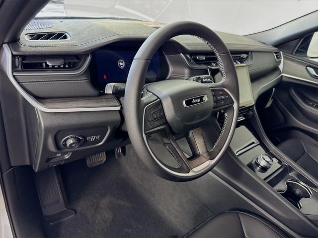 new 2025 Jeep Grand Cherokee L car, priced at $37,008