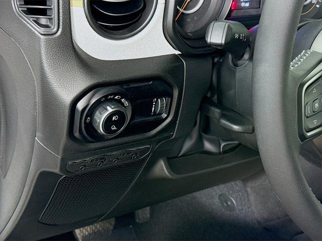 new 2025 Jeep Gladiator car, priced at $35,881
