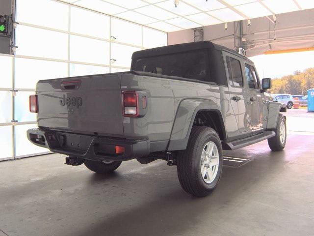 used 2022 Jeep Gladiator car, priced at $25,820
