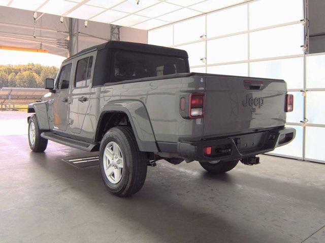 used 2022 Jeep Gladiator car, priced at $25,820