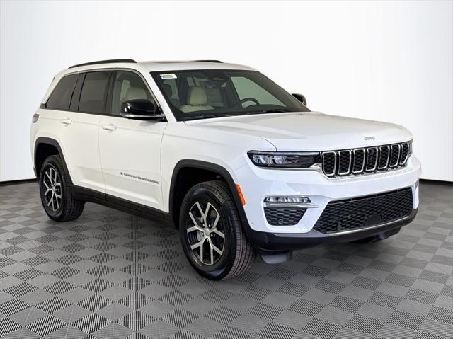 new 2025 Jeep Grand Cherokee car, priced at $40,027