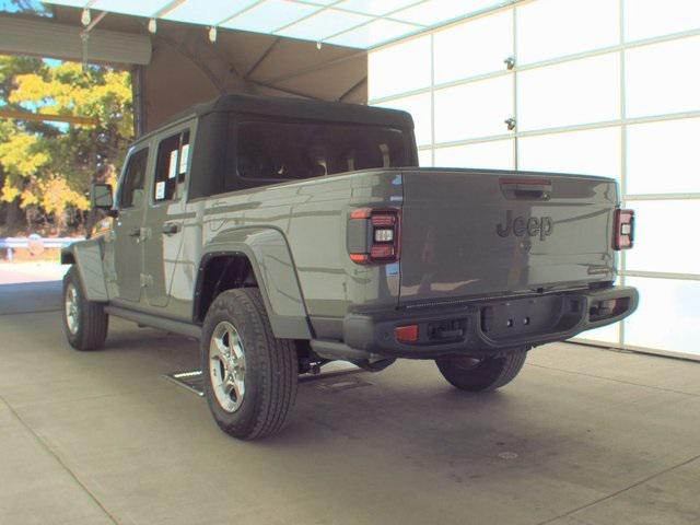 used 2021 Jeep Gladiator car, priced at $27,344
