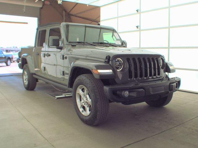 used 2021 Jeep Gladiator car, priced at $27,344