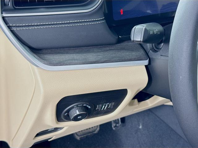 new 2025 Jeep Grand Cherokee L car, priced at $38,730