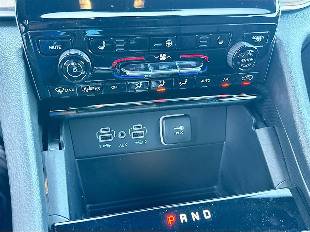 new 2025 Jeep Grand Cherokee L car, priced at $42,130