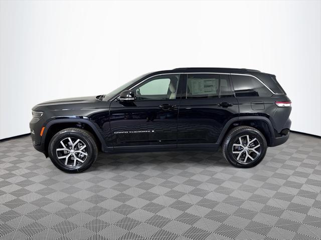 new 2025 Jeep Grand Cherokee car, priced at $40,535