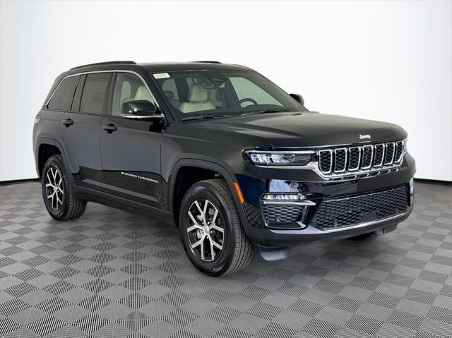 new 2025 Jeep Grand Cherokee car, priced at $40,535