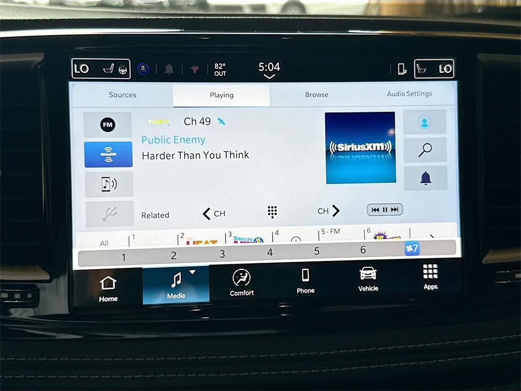 new 2025 Chrysler Pacifica car, priced at $38,673