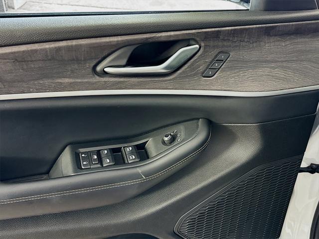used 2023 Jeep Grand Cherokee L car, priced at $27,126