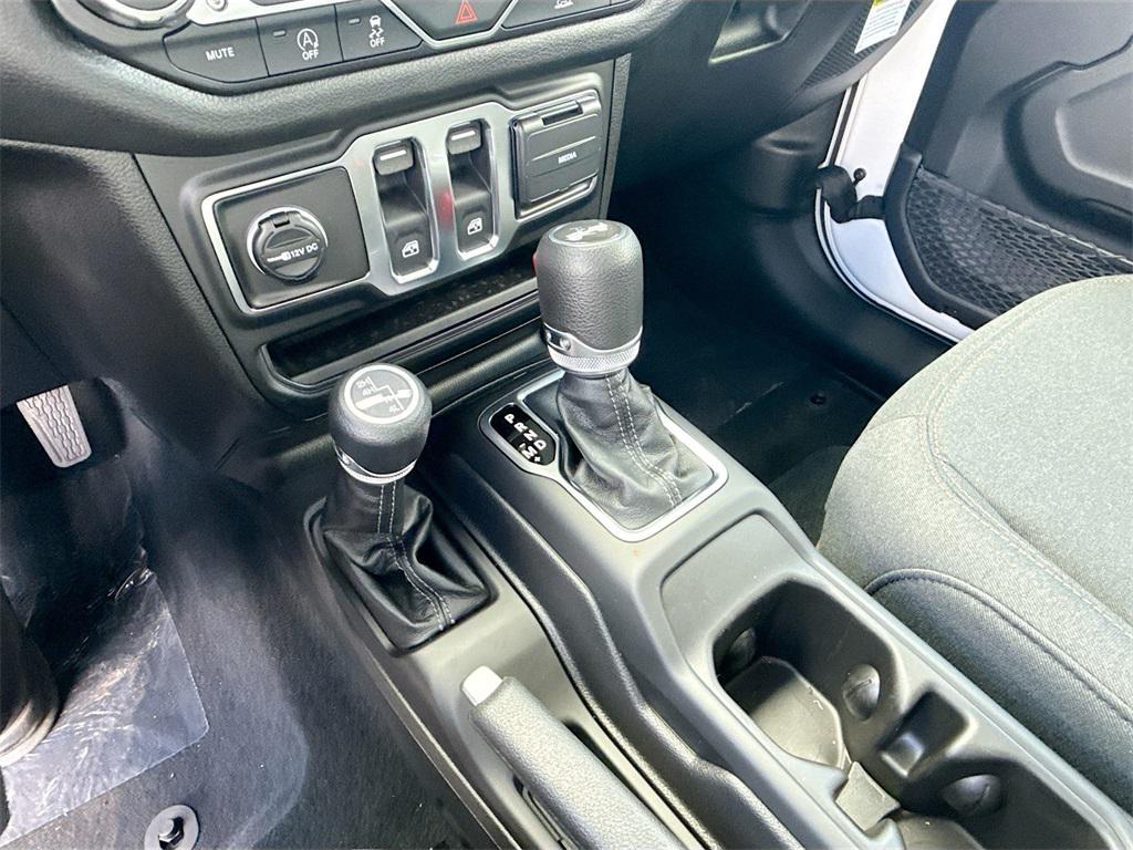 new 2026 Jeep Wrangler car, priced at $33,931