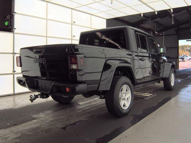 used 2023 Jeep Gladiator car, priced at $29,071
