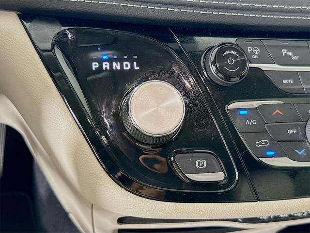 used 2021 Chrysler Pacifica Hybrid car, priced at $18,425