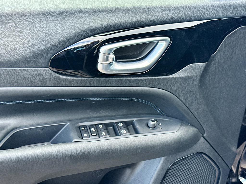 new 2026 Jeep Compass car, priced at $28,290