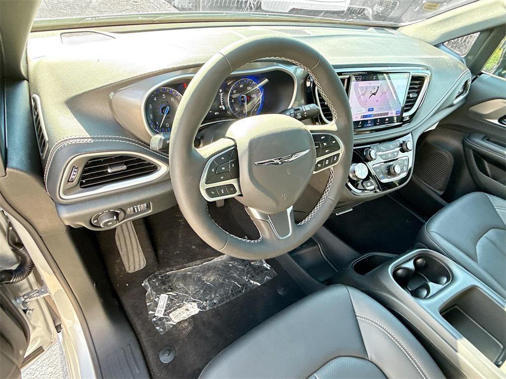 new 2026 Chrysler Pacifica car, priced at $37,563