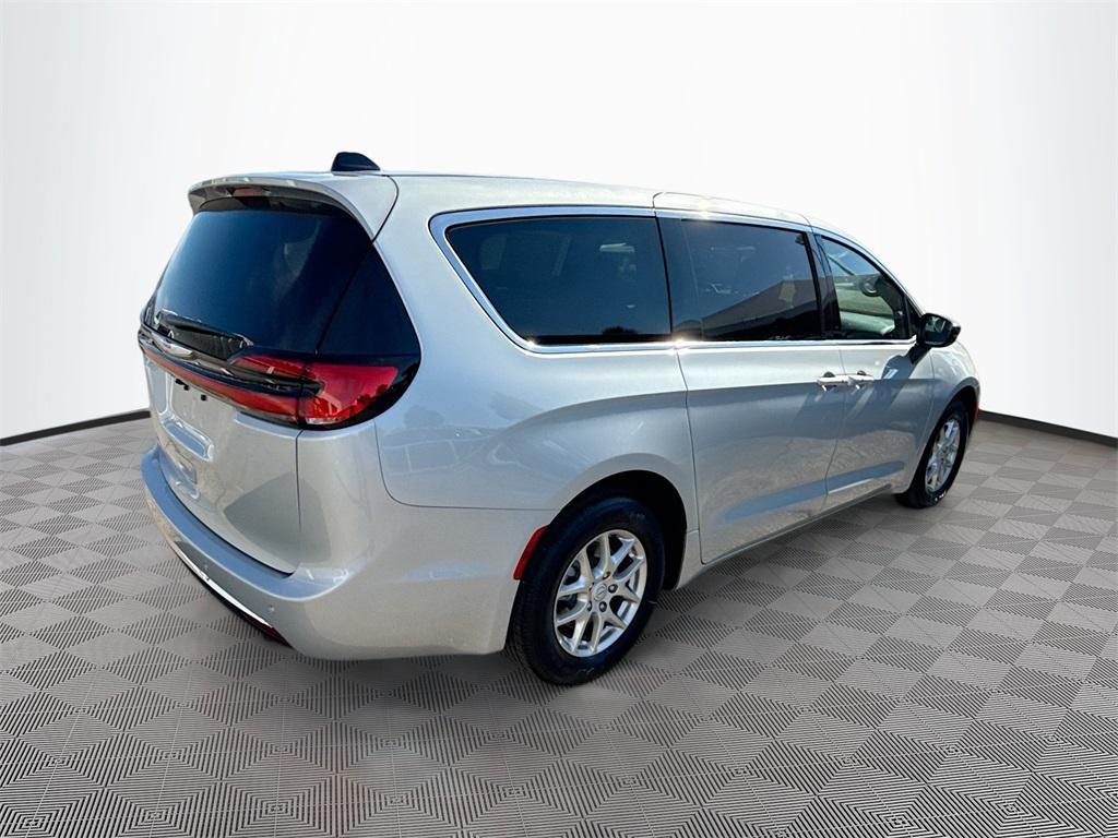 new 2026 Chrysler Pacifica car, priced at $37,563