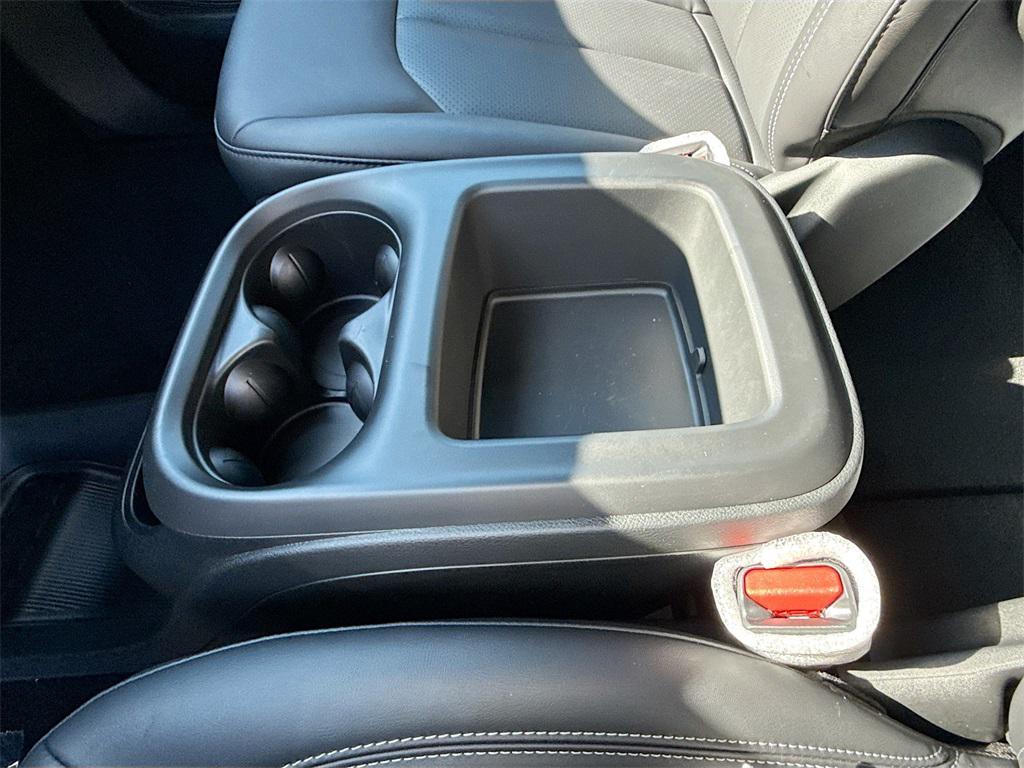new 2026 Chrysler Pacifica car, priced at $37,563