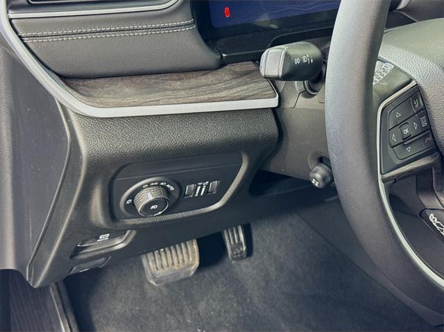 new 2025 Jeep Grand Cherokee car, priced at $39,785