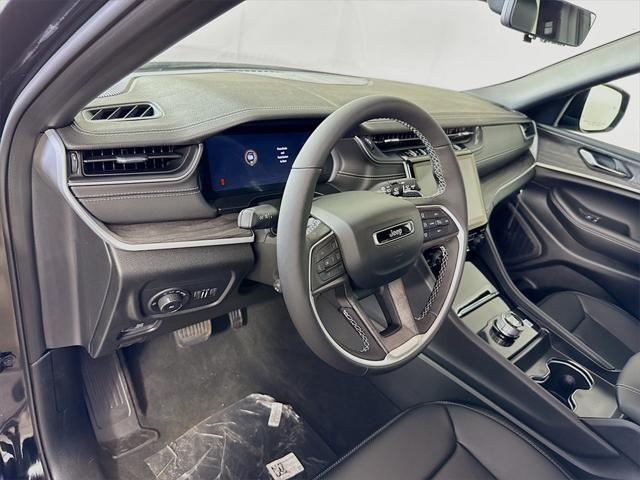 new 2025 Jeep Grand Cherokee car, priced at $39,629