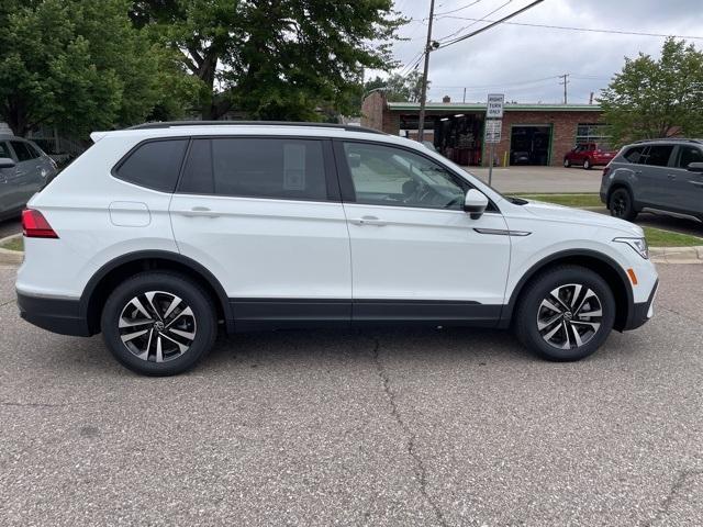 new 2024 Volkswagen Tiguan car, priced at $28,024