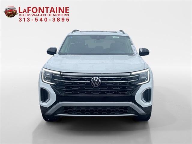 new 2025 Volkswagen Atlas car, priced at $45,163