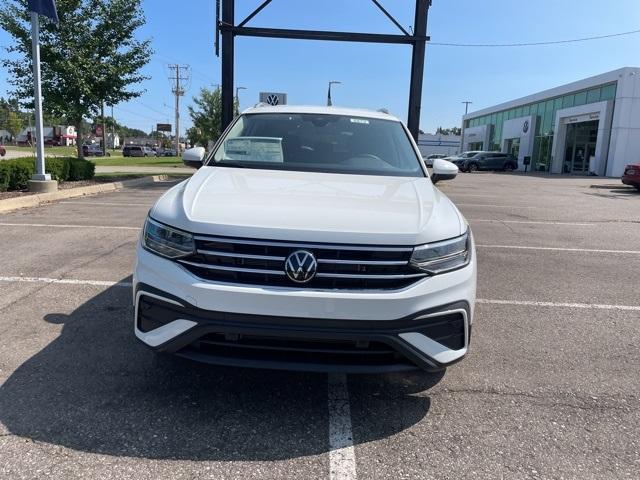 new 2024 Volkswagen Tiguan car, priced at $31,958