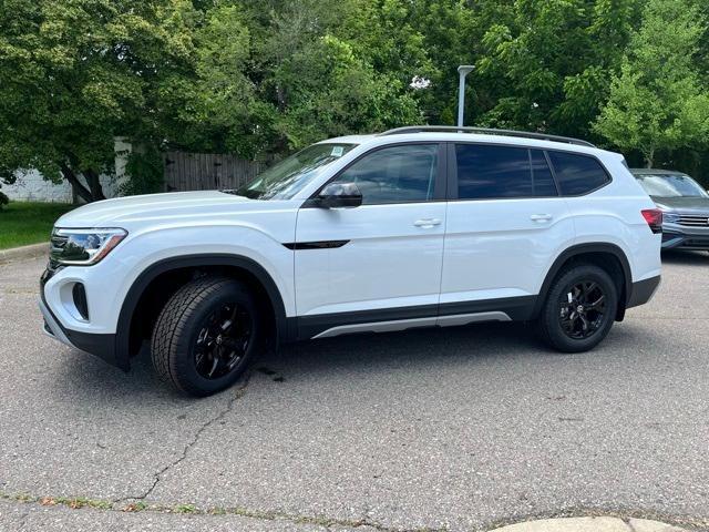 new 2024 Volkswagen Atlas car, priced at $49,835