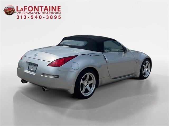 used 2005 Nissan 350Z car, priced at $10,000