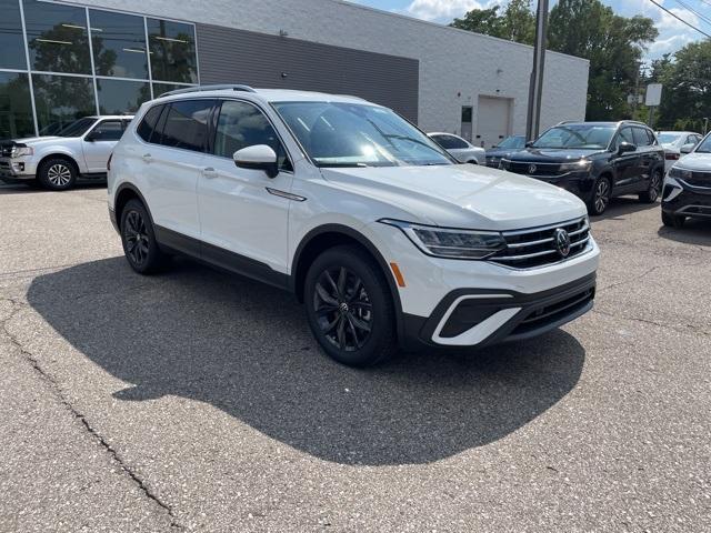 new 2024 Volkswagen Tiguan car, priced at $31,958