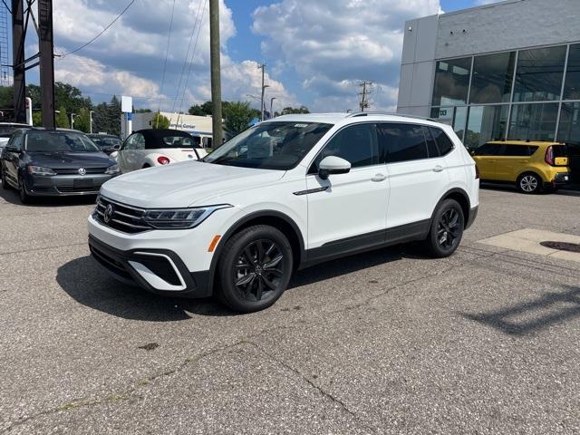 new 2024 Volkswagen Tiguan car, priced at $31,958