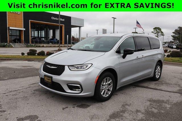 new 2026 Chrysler Pacifica car, priced at $44,714
