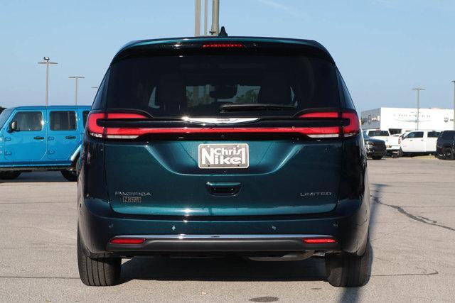 new 2024 Chrysler Pacifica car, priced at $45,856